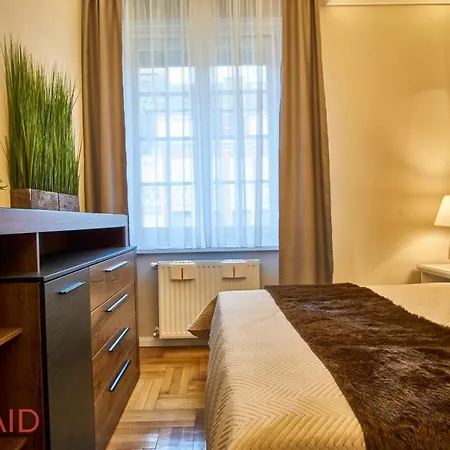 R7 Design - Hostaid Appartamento