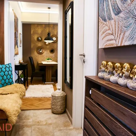 R7 Design - Hostaid *