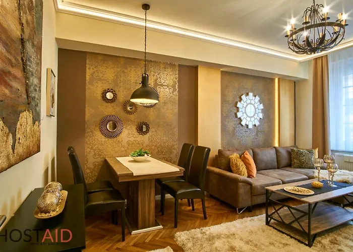 R7 Design - Hostaid * Budapest