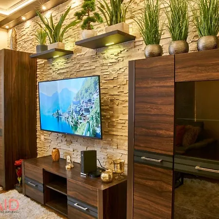 R7 Design - Hostaid Appartement Boedapest